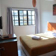 Perjalanan ke pasar malam brinchang hanya 6 minit dengan kereta, aaron apartment mempunyai 3 bilik tidur dan 2 bilik air yang boleh menampung 10 orang. Hotel Check In Prices Reviews Cameron Highlands Brinchang Tripadvisor