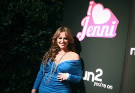 Esteban loaiza was a great athlete in baseball.he retired in 2008.the money and fame could not save esteban loazia from criminal activities. With The Belly In The Air The Day Jenni Rivera Posed In A White Bikini With Esteban Loaiza Photos Page 3 Of 10 English Mundo Hispanico
