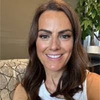 Robyn Mann's Instagram, Twitter & Facebook