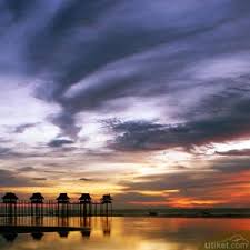 Pulau beras basah merupakan sebuah pulau kecil yang berlokasi di selat makassar timur bagian pulau kalimantan.secara administrasi, pulau ini berada di bawah pemerintah kota bontang, provinsi kalimantan timur.pulau ini sekarang menjadi tujuan wisata dan para penyelam yang tertarik akan keindahan pemandangan bawah lautnya. Keindahan Pantai Beras Basah Samarinda Utiket