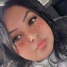 Do children with type 1 diabetes using Dexcom G7 experience issues with  skin irritation and sensors not sticking?