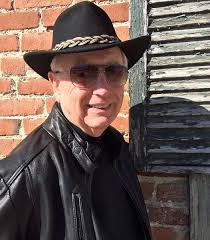 In Tangled Lives: A Harpeth River Writers Anthology: King, Cindy, Ward  Bell, Sandy, Neely Davis, John, Fuhrman, Micki, Moore, Cate, Rhodes, Kathy,  Tucker, Michael J, Wood, Tom, Woods, Bill: 9798218390501: Amazon.com: Books