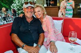 Interessen, berufe, biografien und lebensläufe in der personensuche von das telefonbuch. Was Macht Eigentlich Tv Moderatorin Sabine Christiansen Gala De