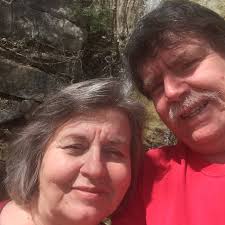 Where can someone get pet food when in need in Huntsville, Alabama?