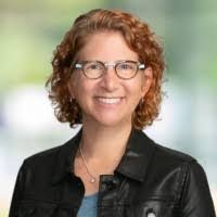 Michelle Stowe's Instagram, Twitter & Facebook