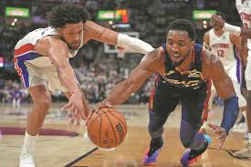 Mitchell ties playoff mark, as Cavs rally to level it up