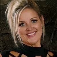 Shelley Donaldson's Instagram, Twitter & Facebook