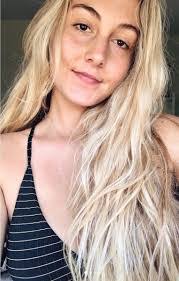 Callie Davis's Instagram, Twitter & Facebook