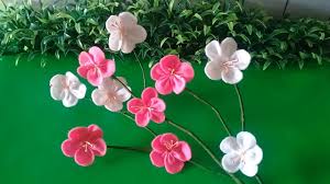 Lalu buat yang banyak potongan polanya lalu di tumpuk dan ditempel pake 1. Cara Paling Mudah Membuat Bunga Sakura Dari Kain Flanel Youtube