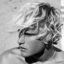 Surfer hair is often styled with shaggy hairstyles for men often reflect a guy's need for simplicity. Surfer Hair For Men 21 Cool Surfer Hairstyles 2021 Guide
