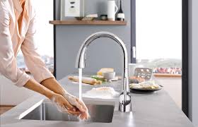 Riesenauswahl an werkzeug und baumaterial. 8 Best Touchless Kitchen Faucets 2021 Best Hands Free Faucets