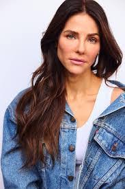 Jennifer Silbert's Instagram, Twitter & Facebook