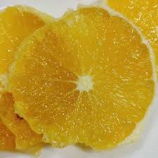 Porque A Laranja E Amarela E Nao Laranja Criancas Atelieinfantil Atelierista Auladearte Artesvisuais Naescola Educacaoinfantil Fruit Grapefruit Food