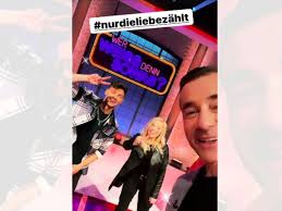 Schlager-Stars in der ARD: Traumpaar offiziell liiert! Kai Pflaume legt  Backstage-Video nach