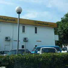 Bandar baru bangi berasal daripada sebuah ladang kelapa sawit, west country estate yang berkeluasan 5,118 ekar institusi pendidikan selain ukm, ada pelbagai lagi institusi pendidikan di sini, antaranya ialah : Photos At Maybank Now Closed Seksyen 16 Bandar Baru Bangi