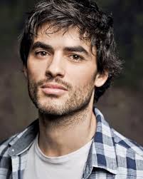 Nik Xhelilaj ndryshon pamjen! Aktorin shqiptar e ngatërrojnë me turk (FOTO) 