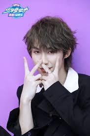 Soi nhan sắc đời thường chàng thực tập sinh được xem là “bản sao” Lee Kwang  Soo