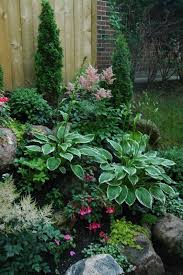 Schattengartenpflanzen Astilbes Hostas Blutende Herzen Schlafzimmer Ecke In Der Nahe Von Esszimmer Ad Landscapedesignwithredroses Alice Mallard Deko Garten Gartengestaltung Schattengarten