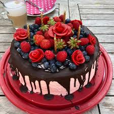 Geburtstagsgeschenk Von Meinen Kindern Vielen Lieben Dank Torte Hat Meine Grosse Gemacht War Super Lecker Und Mega Schon Baking Cake Desserts