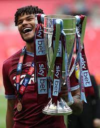 Tyrone mings zawieszony na pięć meczów. Amazing Story Of Tyrone Mings England Debut From Living In A Homeless Shelter To Working In A Pub While Playing Non League Football