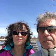 Sharing Artwork and Inspiration in Acrylic Arts