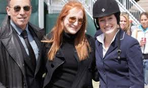 Julianne phillips was first married to musician bruce springsteen, they met in 1984 and got married in 1985. Bruce Springsteen Why He Puts His Family First Express Yourself Comment Express Co Uk