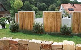 Diese selbstklebenden spiegelfolien sind von innen betrachtet durchsichtig und von außen blickdicht. Bambus Sichtschutz Fur Den Garten In Cortenstahl Oder Edelstahlrahmen