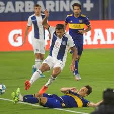 El árbitro facundo tello anuncia el inicio del juego. Talleres Boca Horario Formaciones Y Tv Copa Diego Maradona