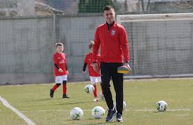 Под киевом открылась детская футбольная академия бенфики / dynamo.kiev.ua. V Kieve Otkrylas Futbolnaya Akademiya Benfiki Fotoreportazh 7 Aprelya 2019 G Dinamo Kiev Ot Shurika