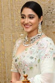Everyone knows hollywood, some may know bollywood but how many know the answers to what are sandalwood, kollywood, tollywood and mollywood? Regina Cassandra Actress Bollywood Kollywood Mollywood Tollywood Hd Mobile Wallpaper Peakpx