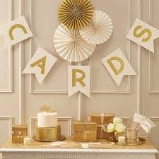 Gold zu finden ist eine seltenheit. Goldene Hochzeit Mit Diesen Tipps Vergoldest Du Das 50 Hochzeitsjubilaum My Bridal Shower Blog