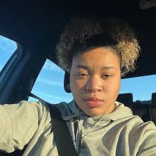 aj Hull (@adri.hull)