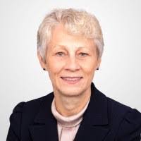 Sally Ewing's Instagram, Twitter & Facebook