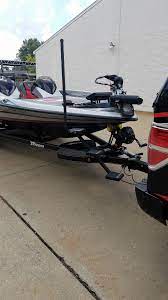 Triton is committed to quality, innovation, safety, and customer service and has been manufacturing trailers for over 40 years! 2017 Triton Trick Step Marine Trailer Steps