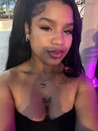 Sshura Khan's baby bump glow