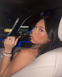 Bella Sweeney (@_bellasweeney) • Instagram photos and videos