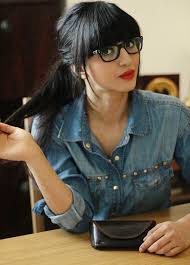 Einfache frisuren mittellanges haar selber machen. Frisuren Mit Pony Zur Auffrischung Ihres Looks Smart Frisuren Fur Moderne Haar Frisuren Mit Pony Frisuren Pony Frisur Brille