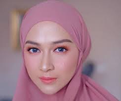 News and discussions about twitter welcome. Laudya Chintya Bella Hingga Ayana Moon Ini 5 Seleb Cantik Berjilbab Bergo Okezone Muslim