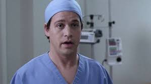 Regarder grey's anatomy saison 1 streaming voir grey's anatomy en streaming serie de shonda rhimes, ellen pompeo justin chambers chandra wilson james pickens jr. Watch Grey S Anatomy Season 1 Episode 1 In Streaming Betaseries Com