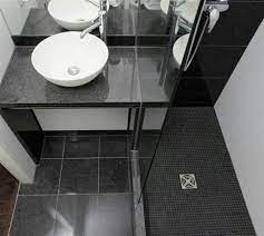 Dieser ort ist neben der lobby, einer der wichtigsten orte im hotel. Motel One Bathroom