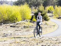 In haar lessen staat plezier in het zingen centraal, terwijl ze ook met ogenschijnlijk kleine aanwijzingen werkt aan. Ketting Riem Derailleur Of Naafversnelling Een Test Met Trek Bikes