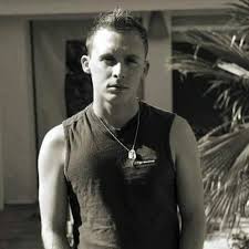 Liam Carr @LiamCar86840928 - Twitter Profile | TwStalker