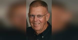 Warren Hatton's Instagram, Twitter & Facebook