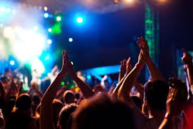 Se la coge en el baño de la discoteca. Sesso Con Un Adolescente Nei Bagni Della Disco Poi La Ricatta Con Il Video Sostenitori Delle Forze Dell Ordine