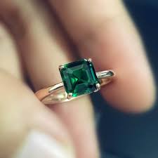 Grune Smaragd Ring Erstellt Smaragd Vergoldet Silber Ring Etsy In 2020 Green Emerald Ring Engagement Ring White Gold Emerald Engagement Ring