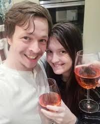 Woman 'becomes UK first to give birth in hospital with her dog as "medical  aid"'