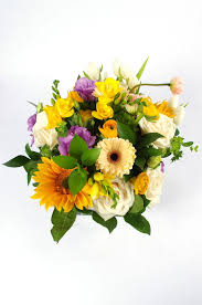 26 miles from boulder, co. Sunflowers And Ranunculus Fiori Flowers Local Florist Boulder Co Flowers Local Florist Floral Wreath