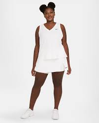 Embrace the elegant touch of natural tennis to add more spin or more control to your shots. Nikecourt Victory Damen Tennisrock Grosse Grosse Nike Be