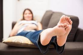 Kaki bengkak adalah masalah umum yang bisa dialami semua orang. Jangan Pandang Remeh Ini 6 Tips Untuk Anda Elak Kaki Bengkak Ketika Hamil