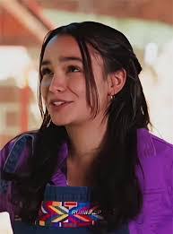 Karla Ewing's Instagram, Twitter & Facebook